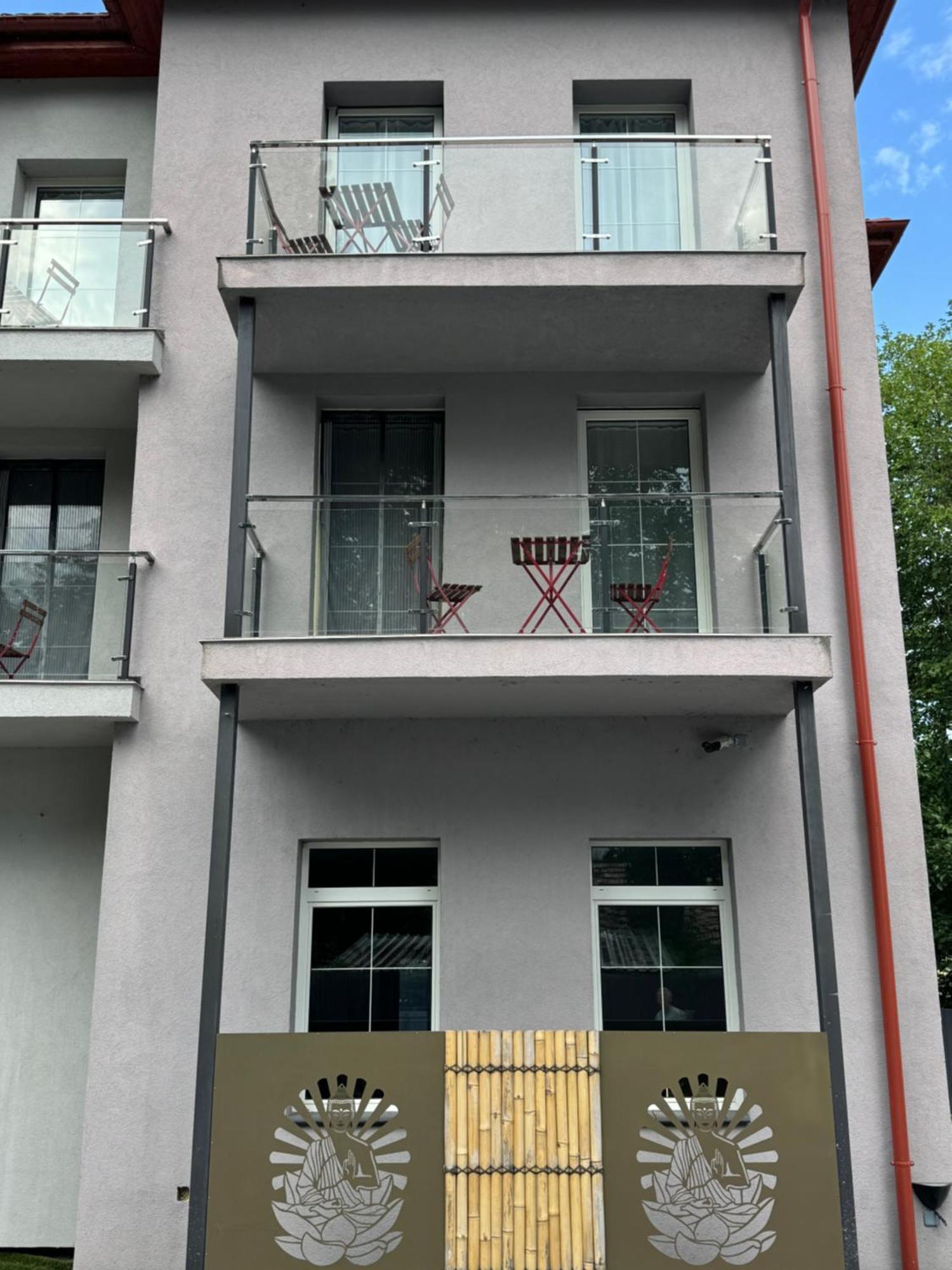 The One Apartments (Adults Only) Шиофок Экстерьер фото