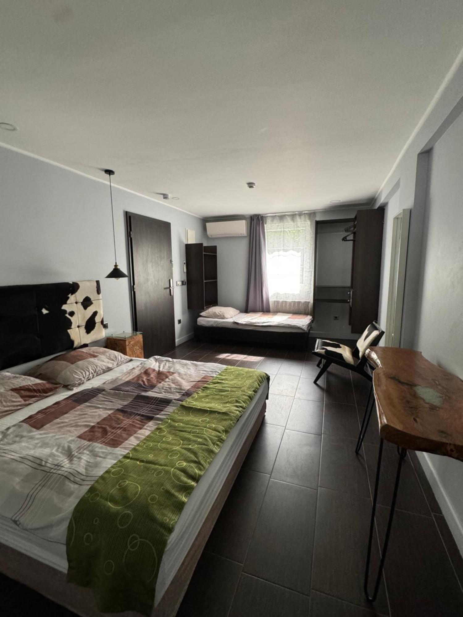 The One Apartments (Adults Only) Шиофок Экстерьер фото